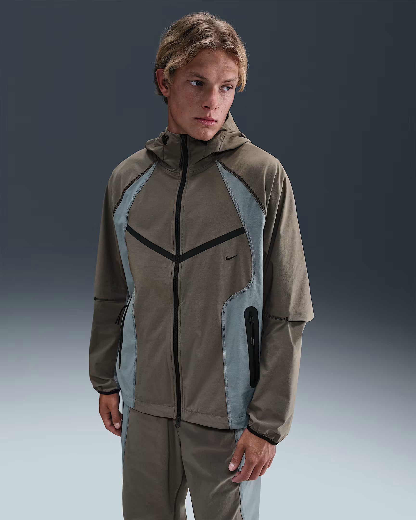 Nike Tech